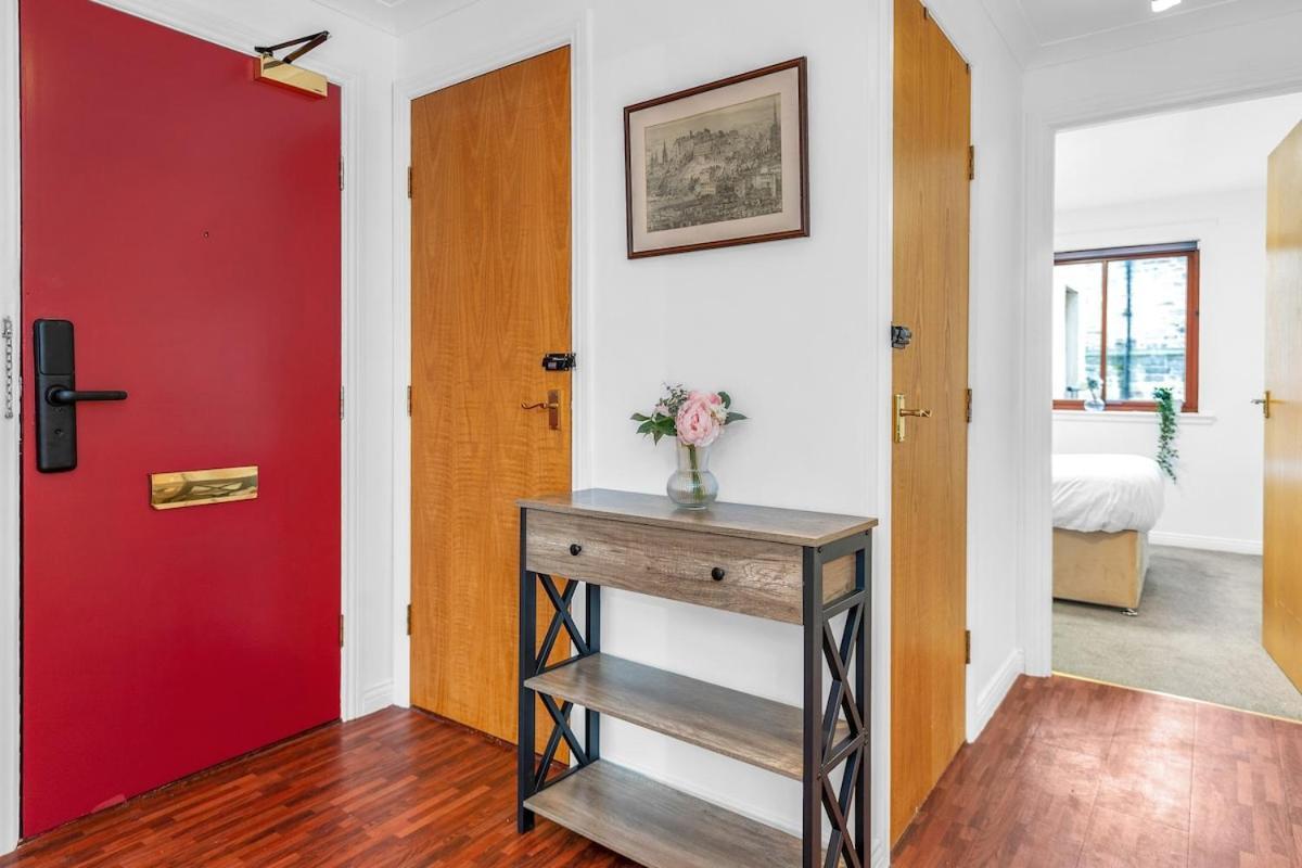 Modern 2 Bedroom In Centre Appartement *